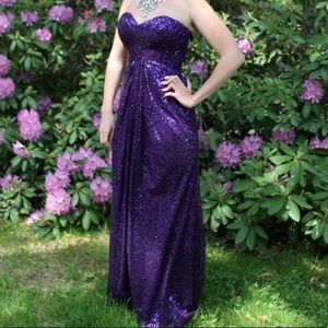 •**STATEMENT*** PROM GOWN SIZE 4